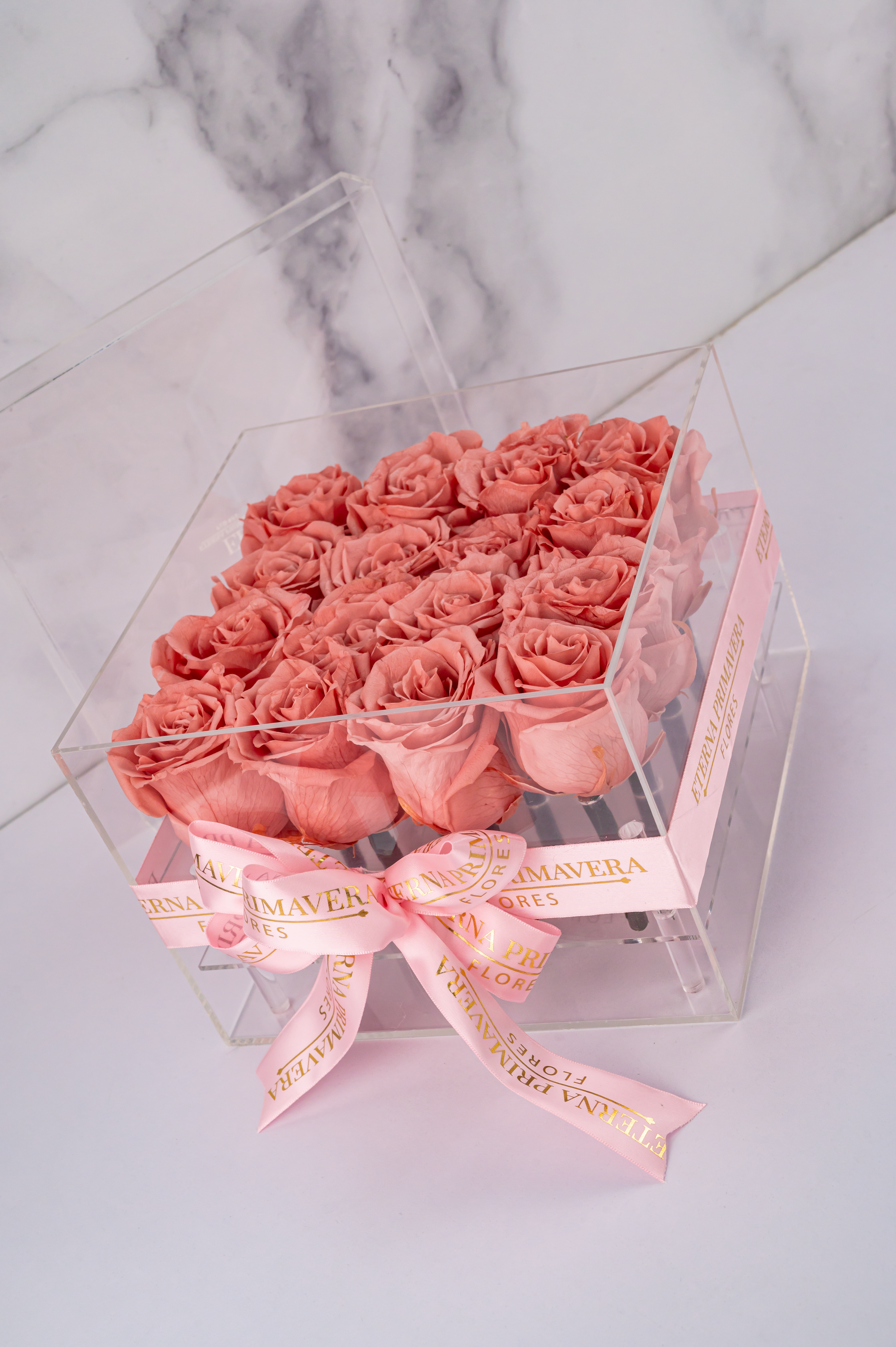 Caja Acrílica Nueve Rosas